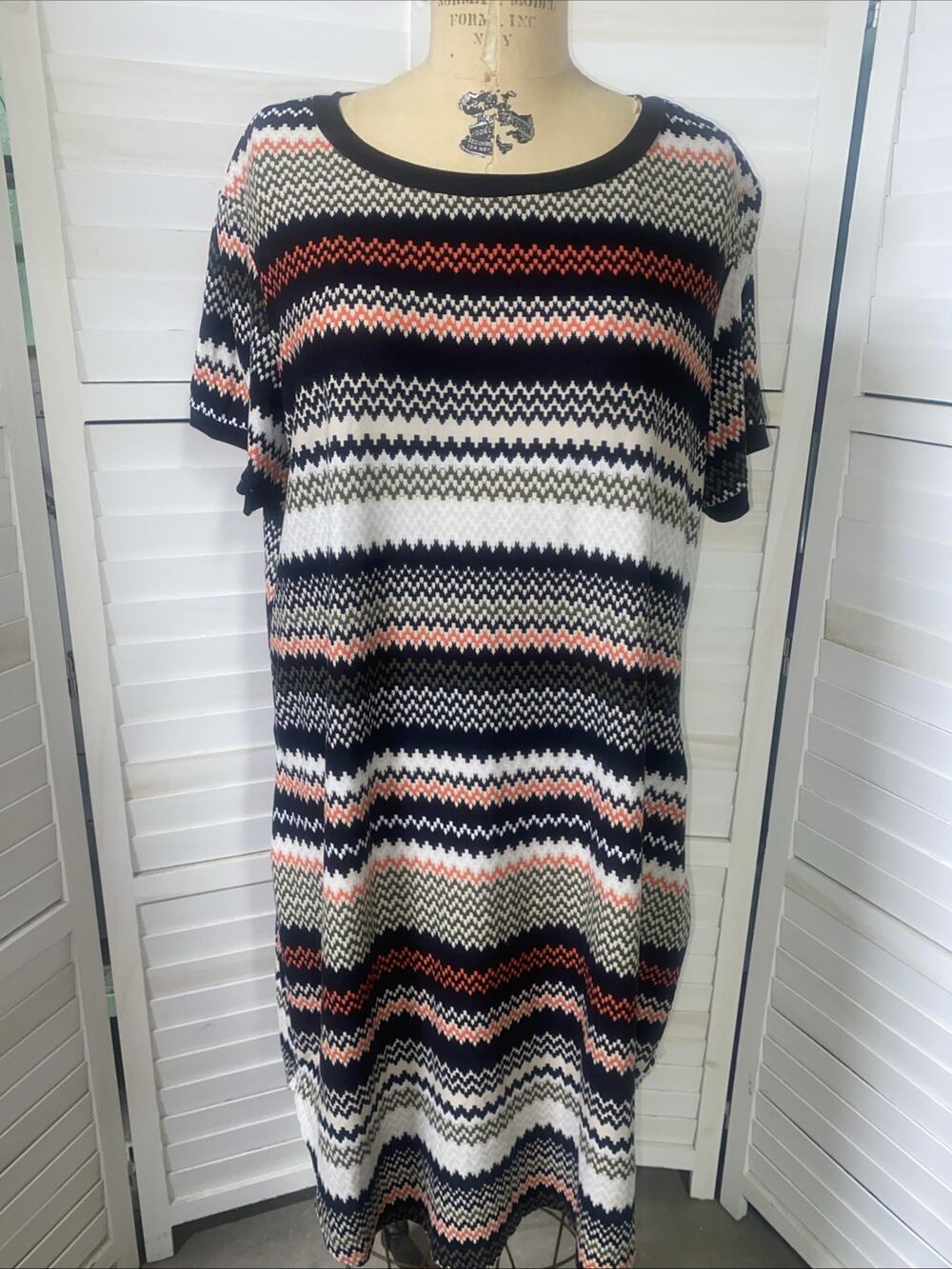 Sauci Plus Women’s Size 2X Knee Length Knit Dress Sheathe Aline Short Sleeves